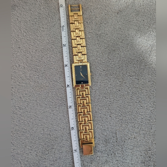 Givenchy gold tone watch - Picture 8 of 13